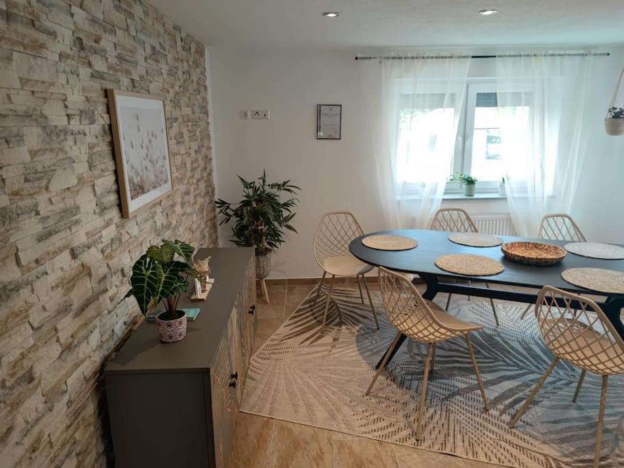 -Stadthaus Ida- Mit Grosser Dachterasse, Am Schlosspark, Luftkurort Kisslegg, Boxspringbetten, Kaffeevollautomat, Smarttv, Familienfreundlich, Grosszuegig, Zentral Ngoại thất bức ảnh